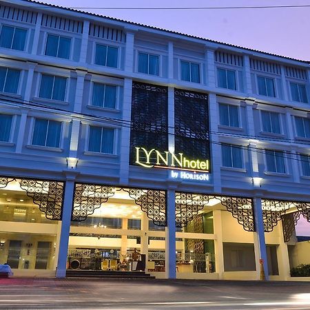 Lynn Hotel By Horison Yogyakarta Exterior foto