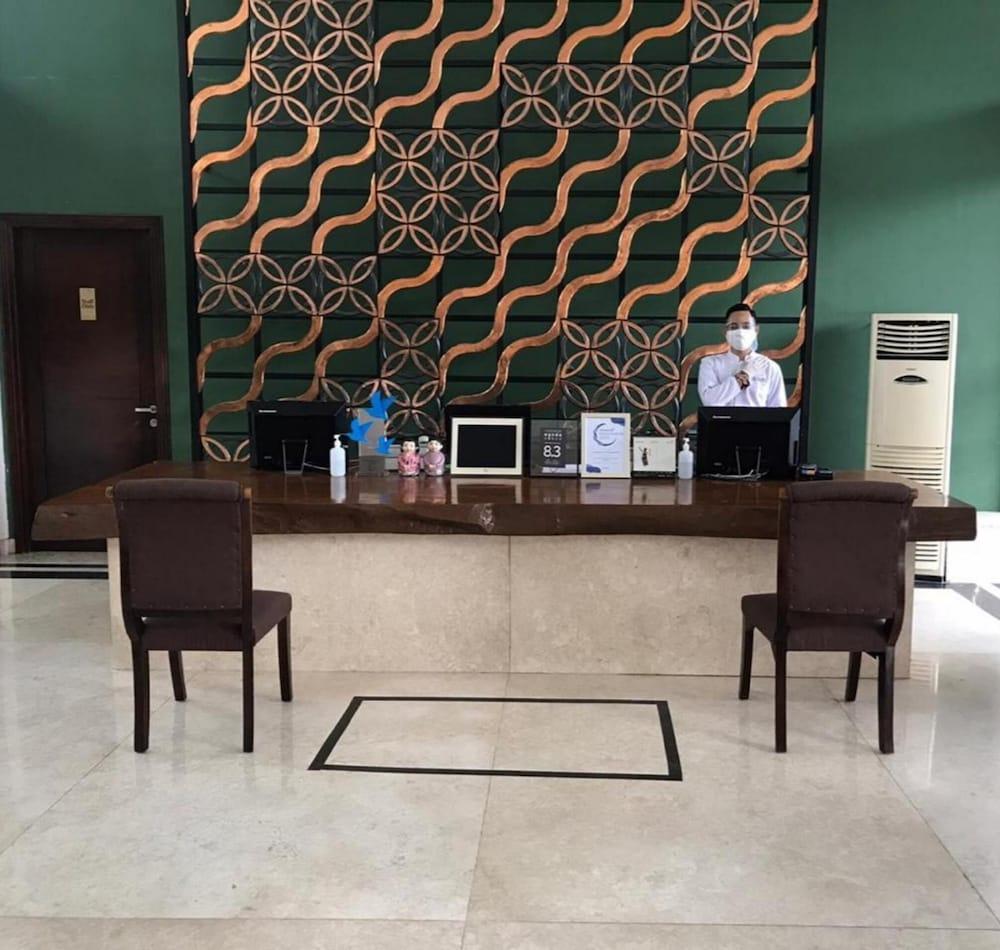 Lynn Hotel By Horison Yogyakarta Exterior foto