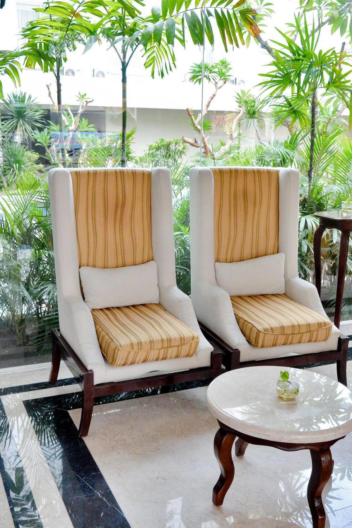 Lynn Hotel By Horison Yogyakarta Exterior foto