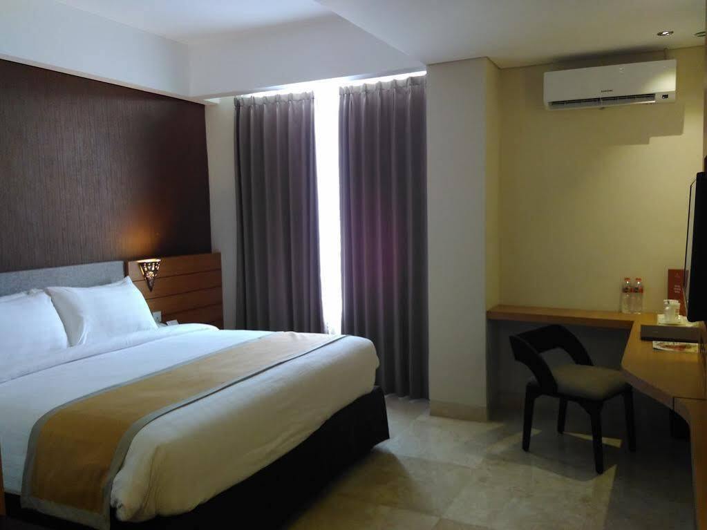 Lynn Hotel By Horison Yogyakarta Exterior foto